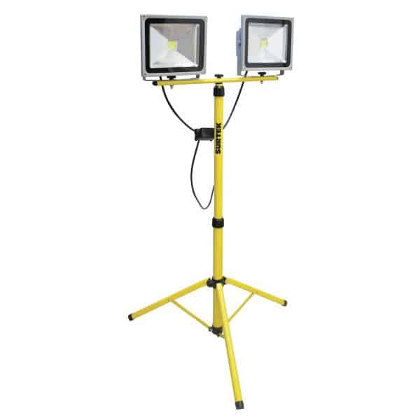 Reflector Con Soporte Telescopico 2X30W Surtek REF30X2